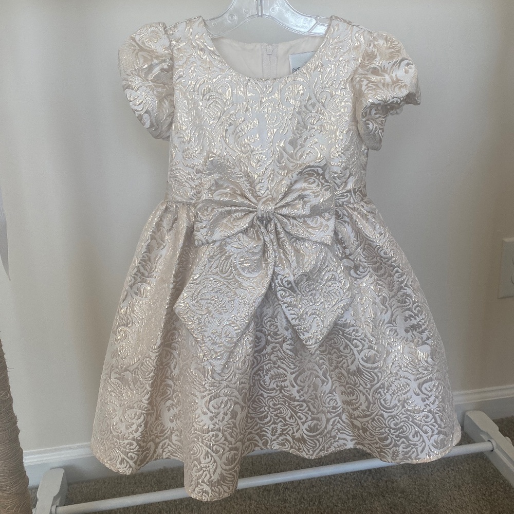 Formal wear dress
